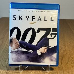 MGM Skyfall 007 Blu-ray DVD Combo Daniel Craig Action Movie Good Condition